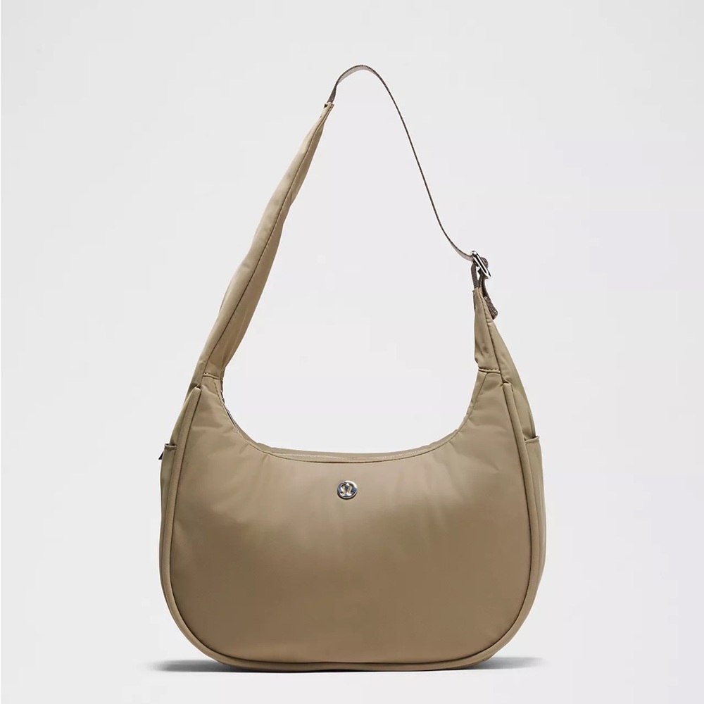 Lululemon City Essentials Shoulder Bag 4L- Fawn Brown